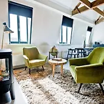 V Lofts 4*