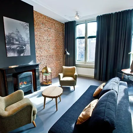 Lägenhetshotell V Lofts 4*