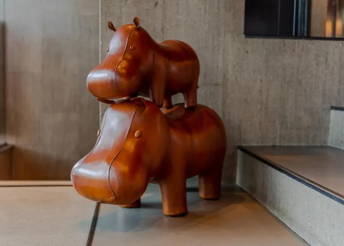 V Lofts Lägenhetshotell 4*